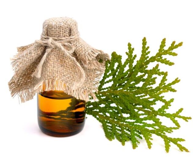 Thuja oil against warts on fingers